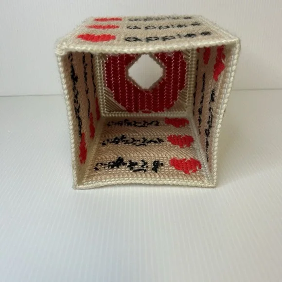 Apple Tissue Box Cover Plastic Canvas VTG Handmade Teacher Classroom - Picture 4 of 6